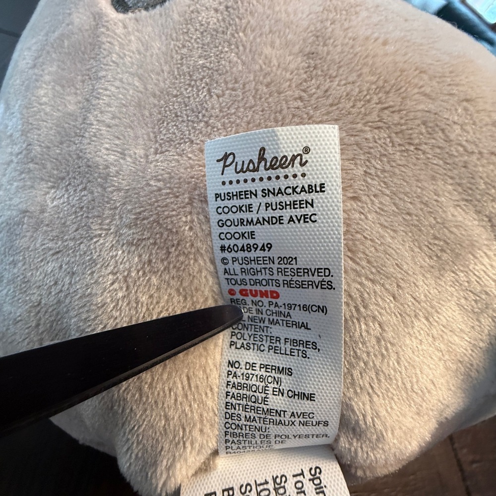 Gund Pusheen Snackable Cookie Plush Grey Cat Stuffed Animal 6048949 9 Inch - Picture 8 of 10